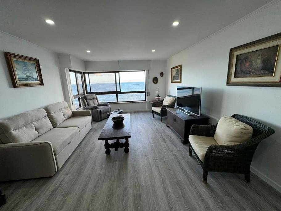 Beachfront Amazing Location - 19Th Hole 蓬塔德尔加达 外观 照片