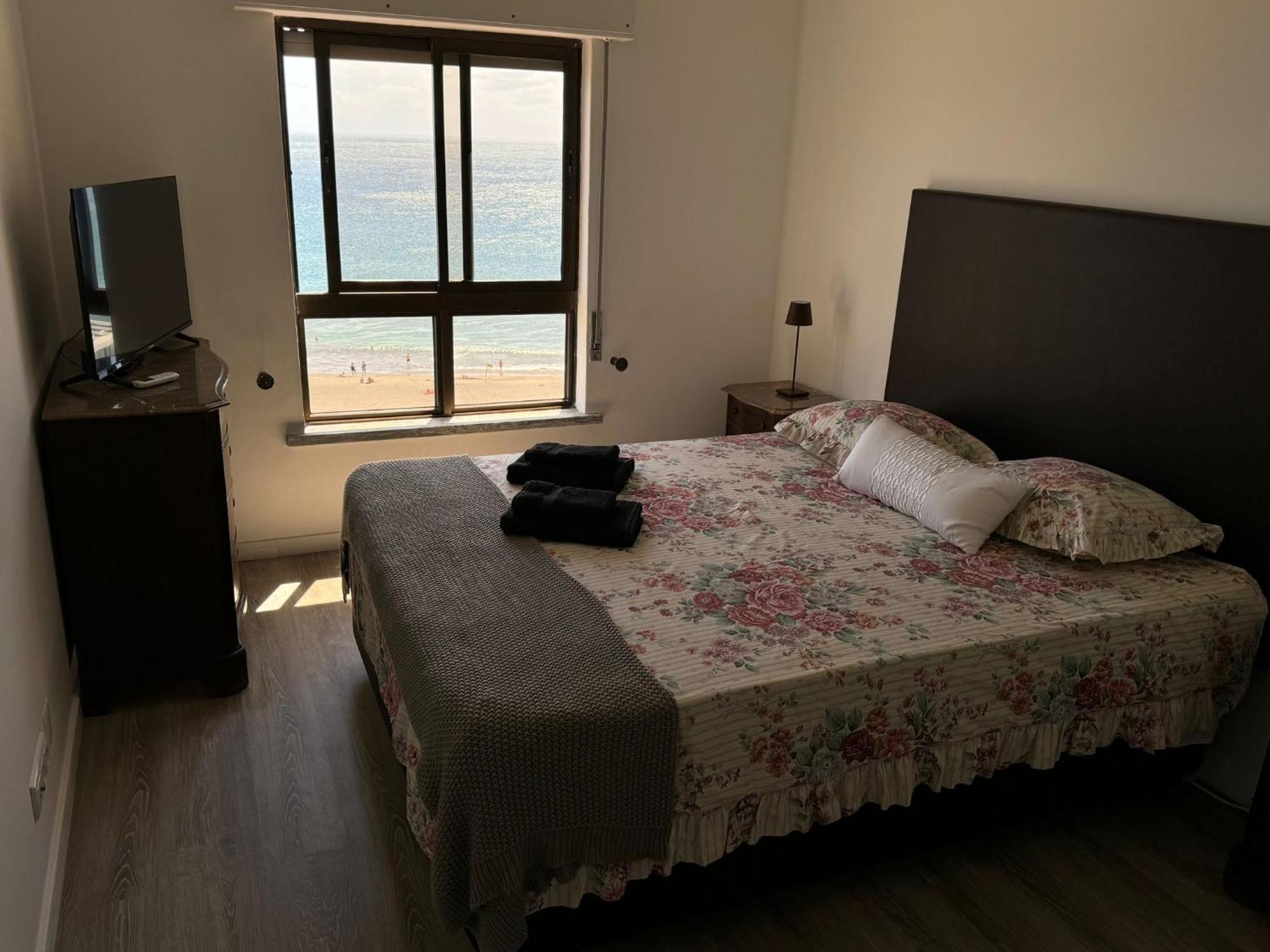 Beachfront Amazing Location - 19Th Hole 蓬塔德尔加达 外观 照片